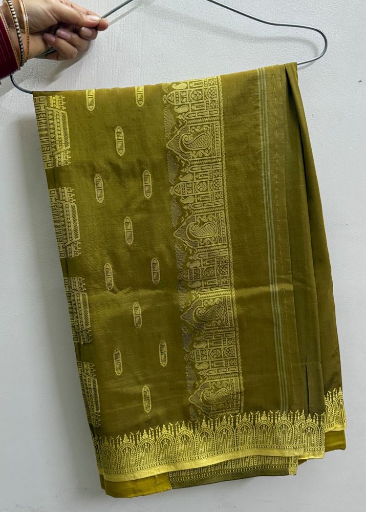 Silk Saree with Golden Bord