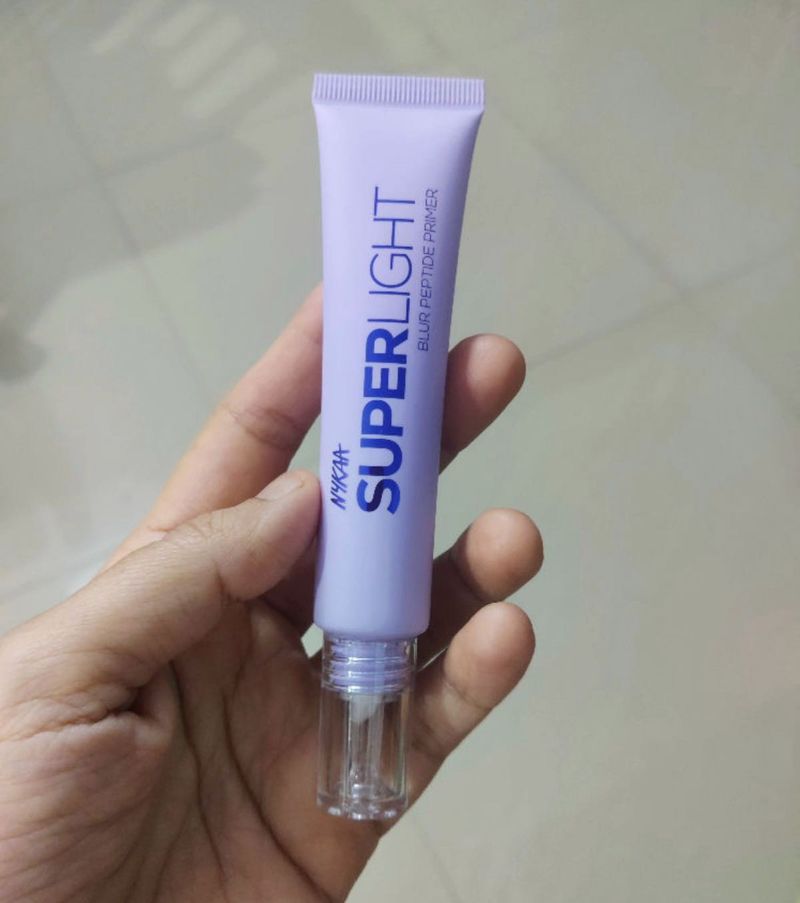 Nykaa Superlight Primer