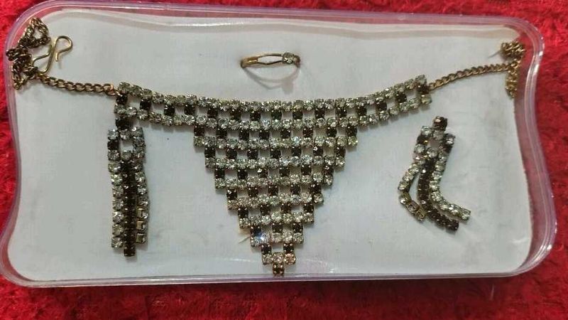 Stunning Rhinestone Jewelry Set with Ring