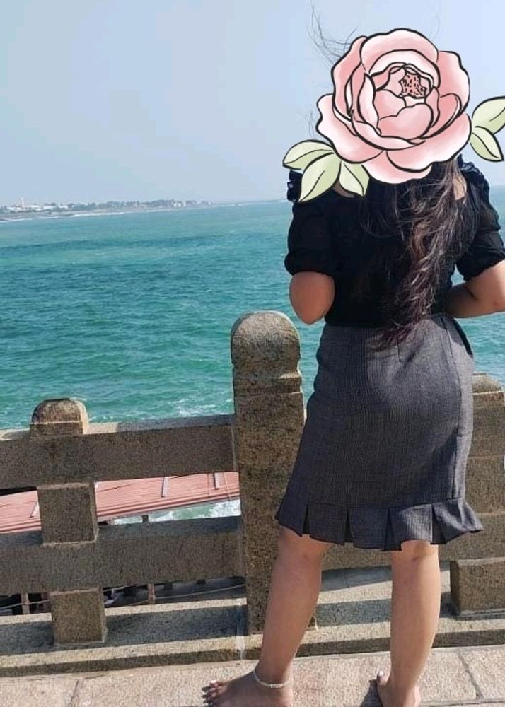 Korean Style Skirt! 🤍