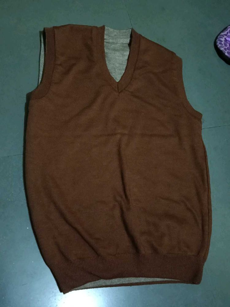 Classic Brown V-Neck Sleeveless Sweater