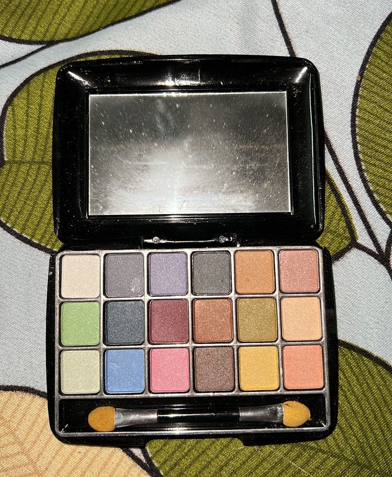 Eye Shadow Palette 🎨All Pastel Colours