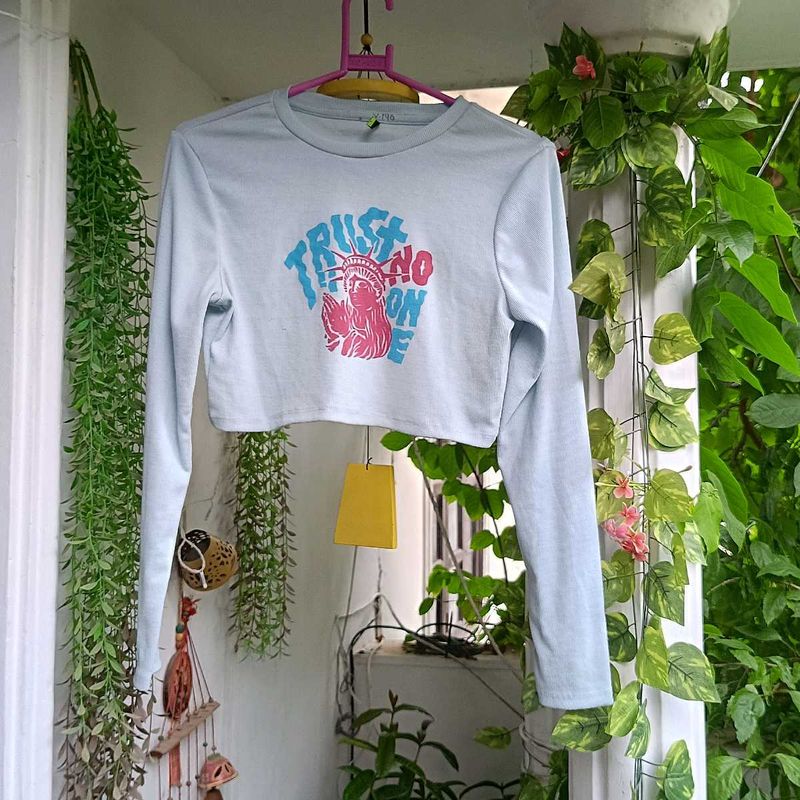 Cropped "Trust No One" Graphic Top