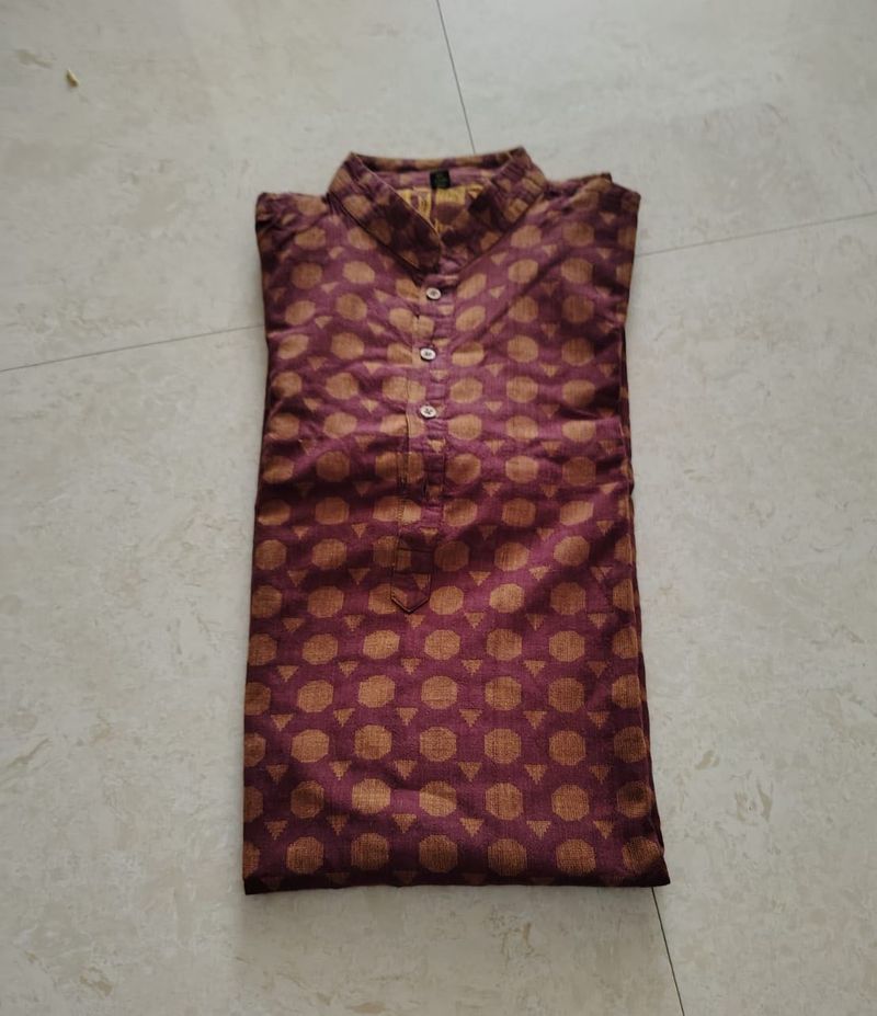 Stylish Maroon &amp; Gold Kurta size L