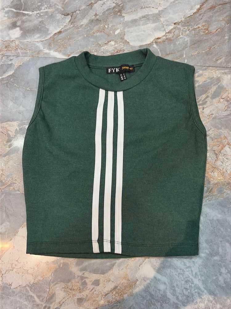 Green Sleeveless Cropped Top