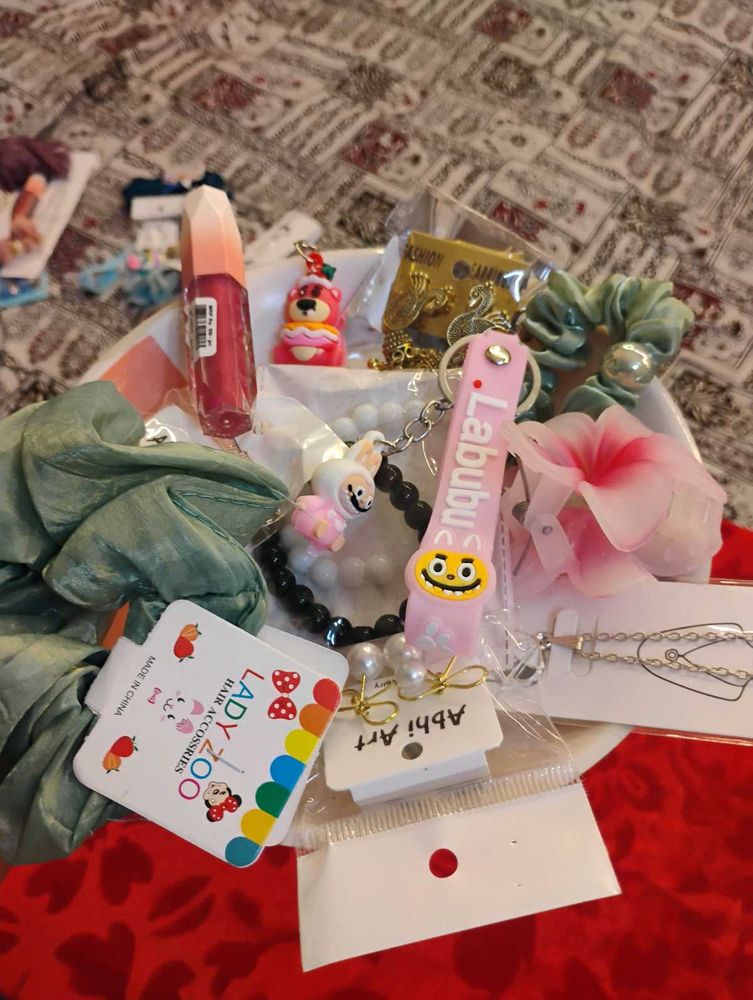 Gift hampers under 399