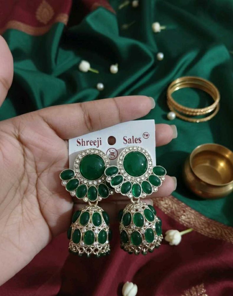 Elegant Green Jhumka Earrings ✨💚