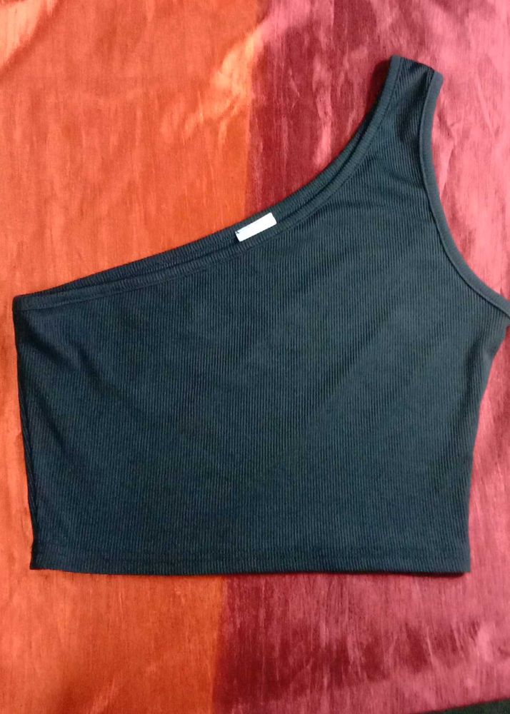 Ribbed Black One-Shoulder Crop Top