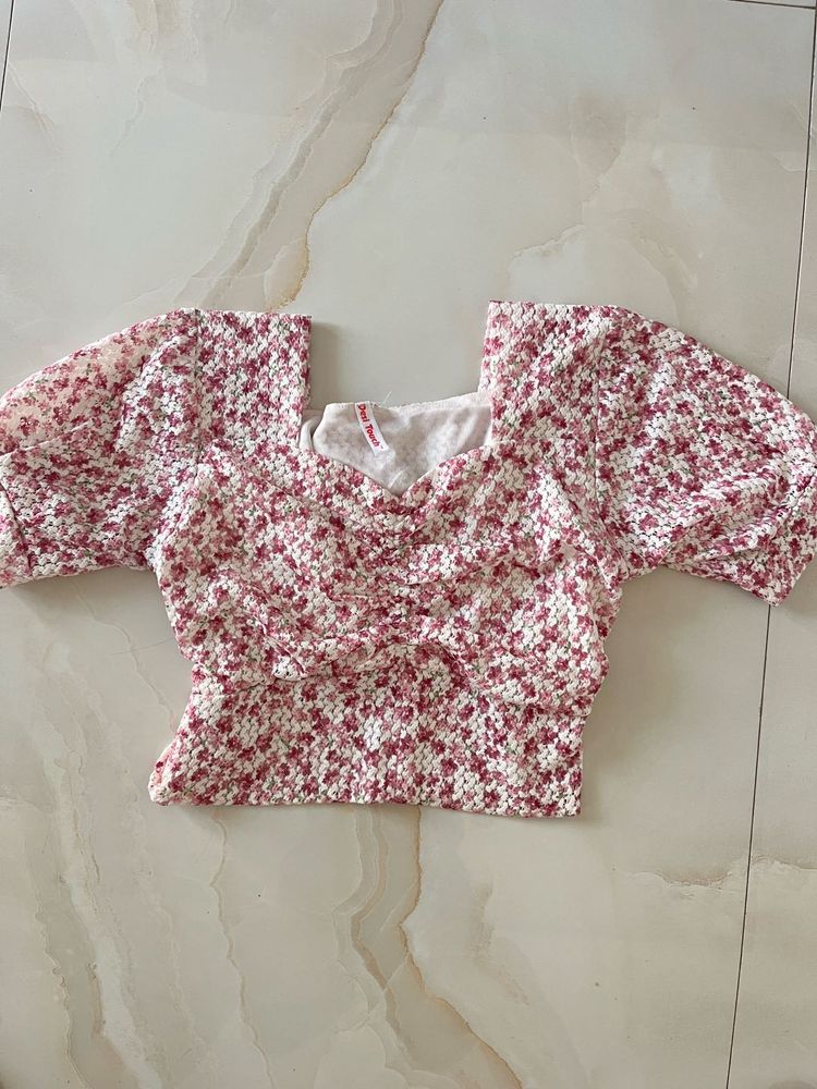 Floral Puff Sleeve Crop Top
