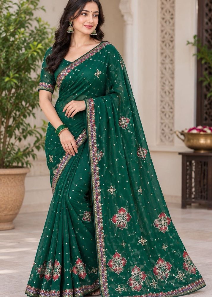 Elegant Green Saree with Blouse Piece
