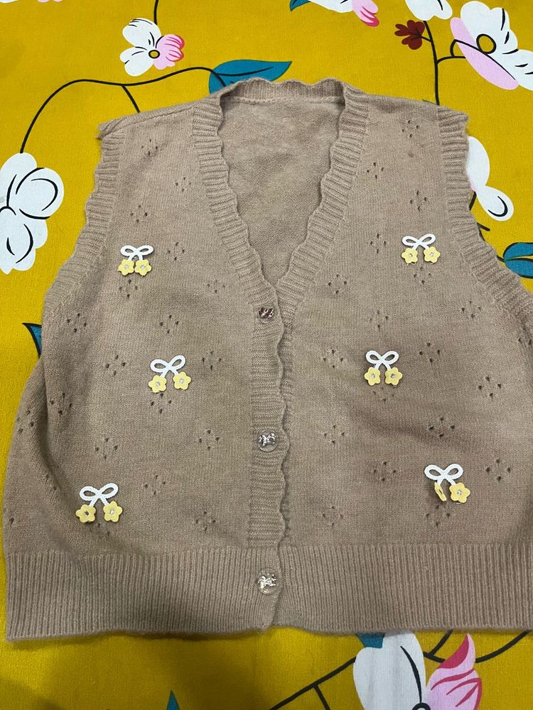 Cute Bow &amp; Flower Knit Vest