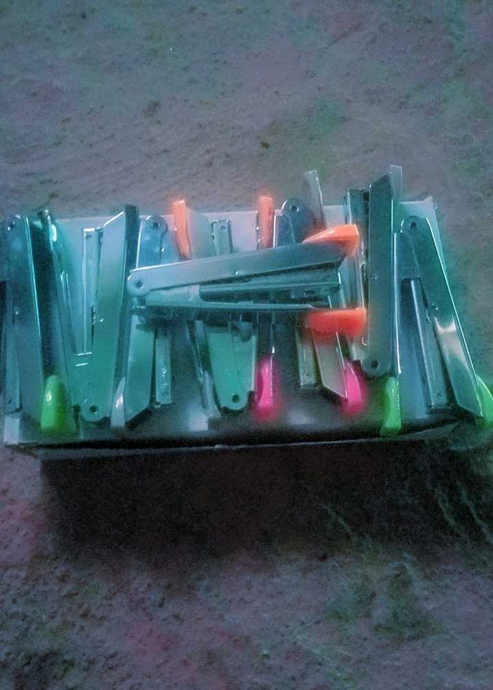 Stapler 8 Pieces