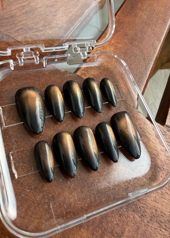 Cat Eye Press On Nails
