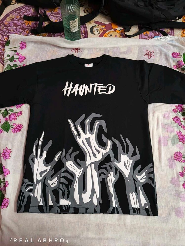 Haunted Graphic Black T-Shirt 👻🖤