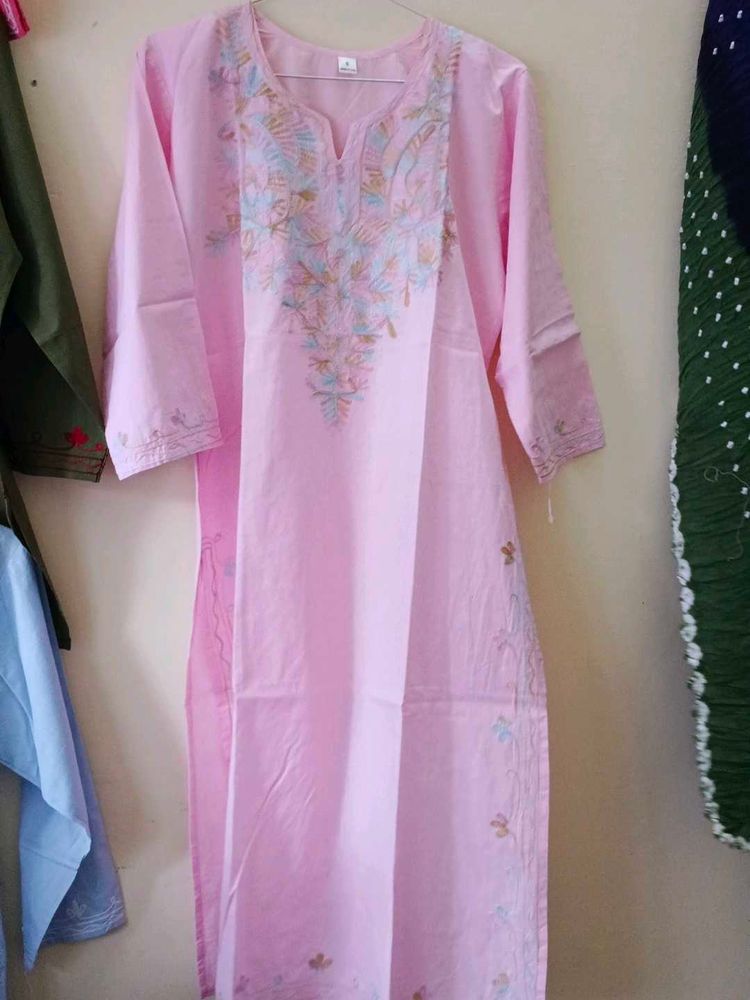 Beautiful Pink Embroidered Kurta