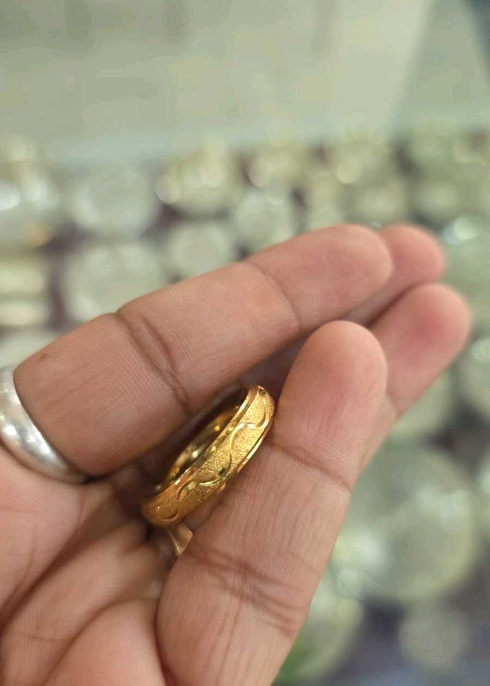 Elegant silver Gold plated Ring with Intricate Des