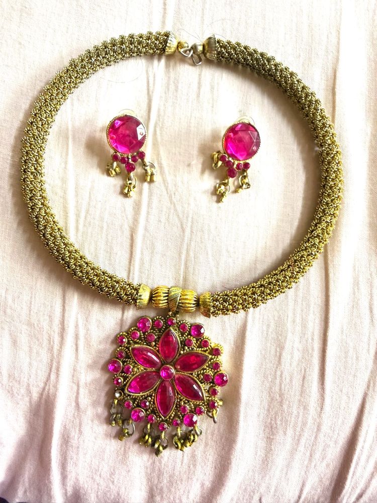 Price Drop | Traditional Pink Stone Choker Set 💕
