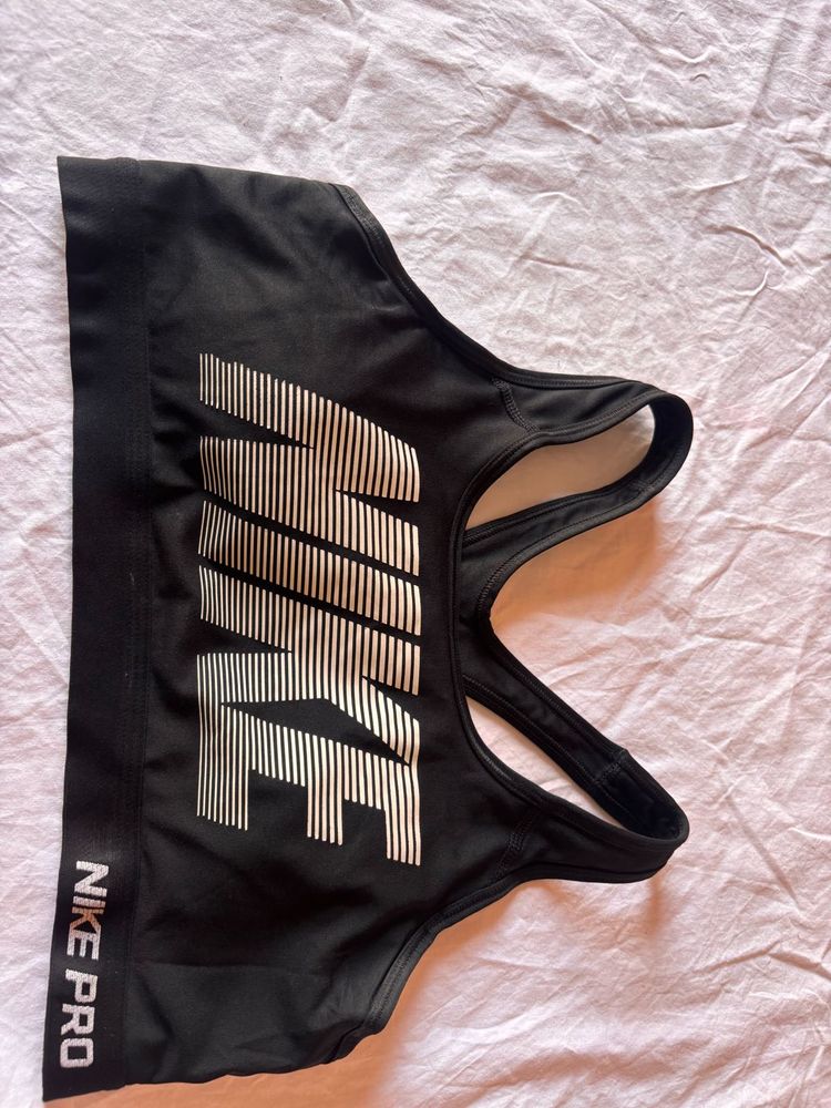 Nike Pro Sports Bra