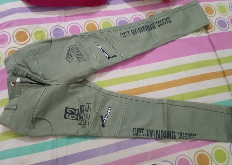 Stretchable Trouser.