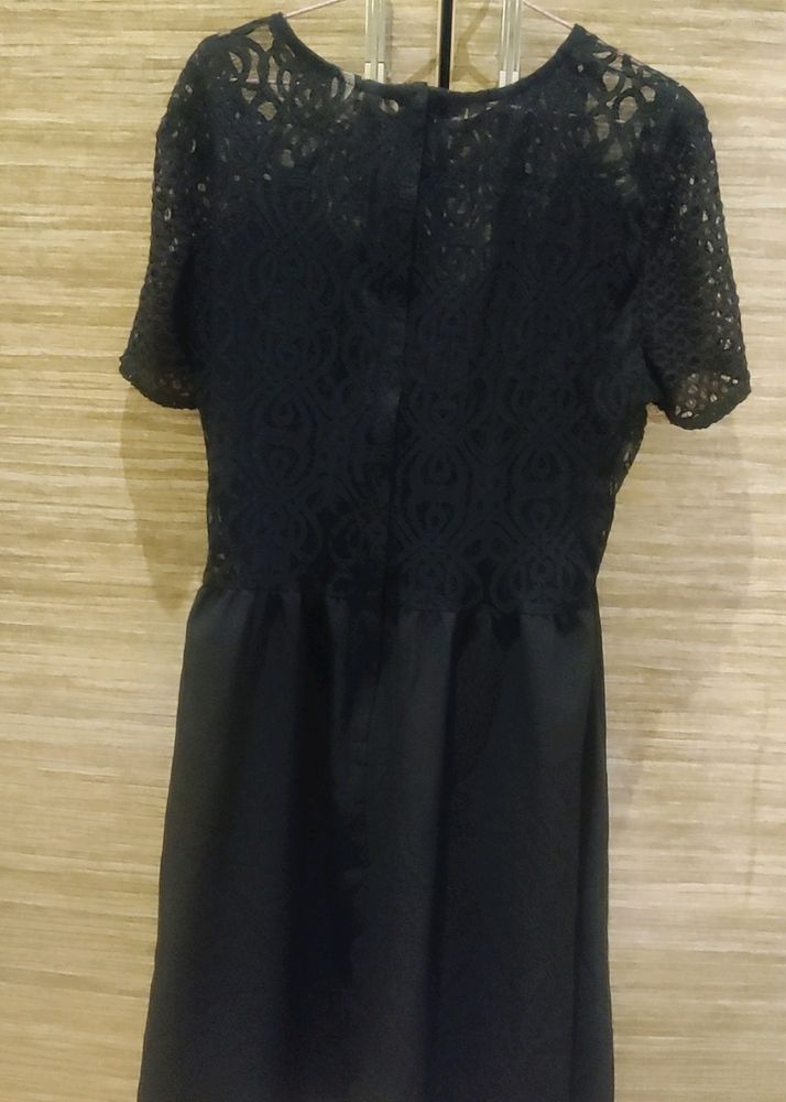 H&amp;M BLACK LACE DRESS 👗