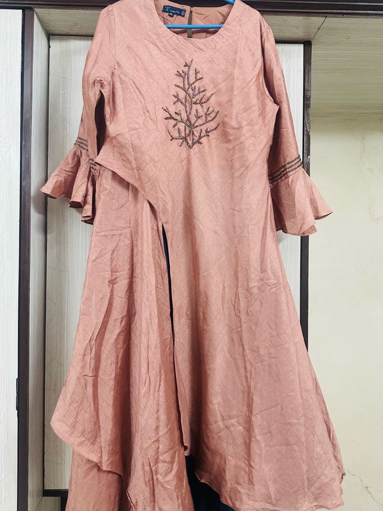 Elegant Peach Kurta Set with Embellished Neckline