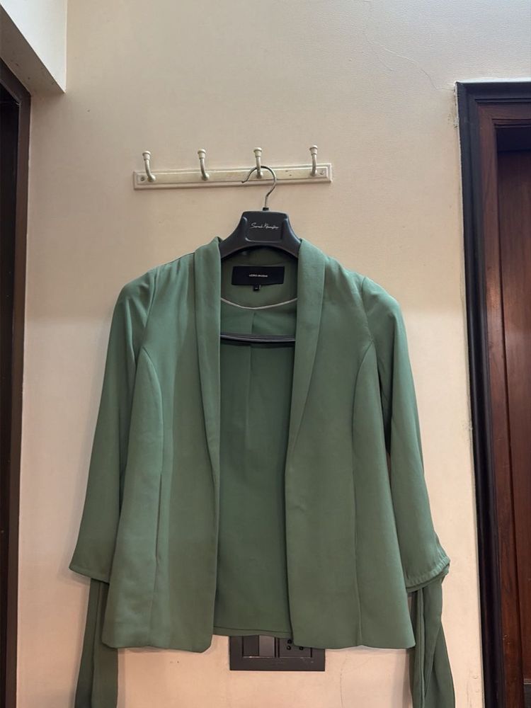 Green structured blazer