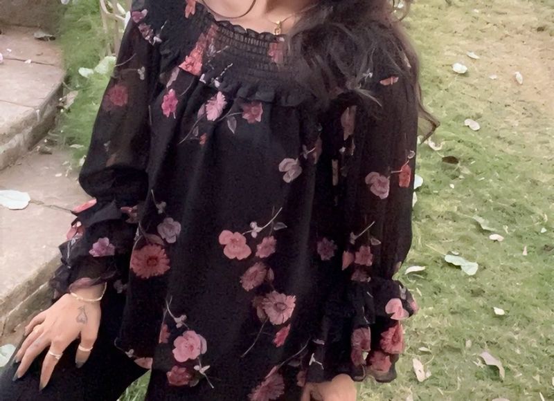 Floral Print Sheer off shoulder top