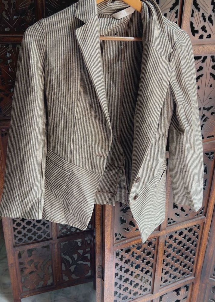 Shiney striped blazer