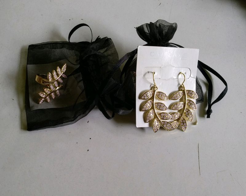 Earing and ring set (unused)