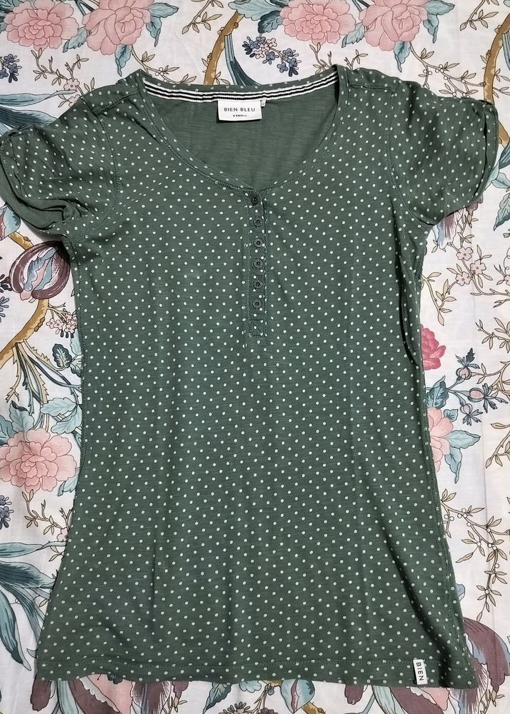 Brand: Bien Bleu Top/T-shirt