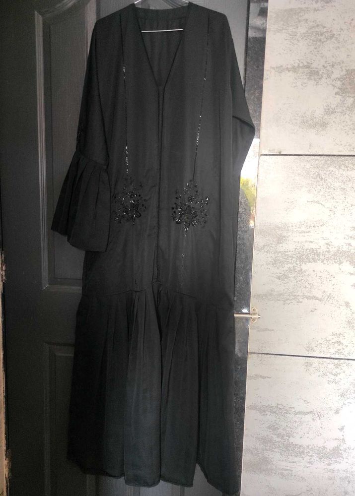 PRICE DROP!!! Beautiful Black flared Abaya/Burqa