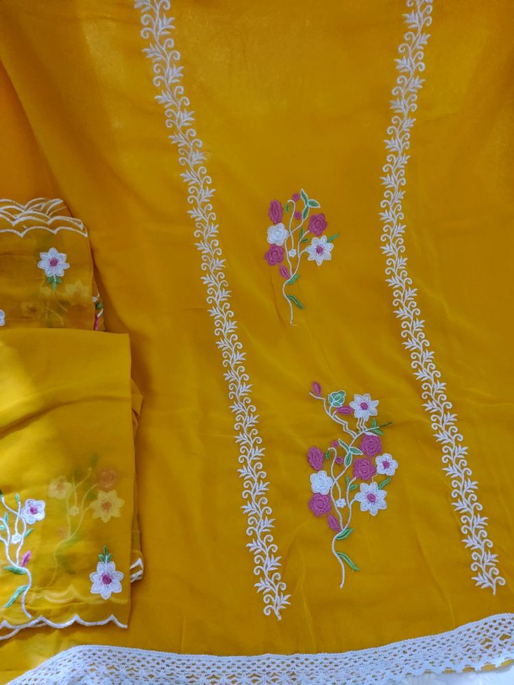 Fabric 5 Mtr Georgette With Cut Work Dupatta