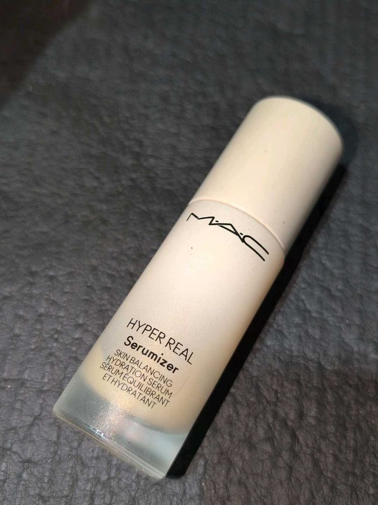 MAC Hyper Real Serumizer