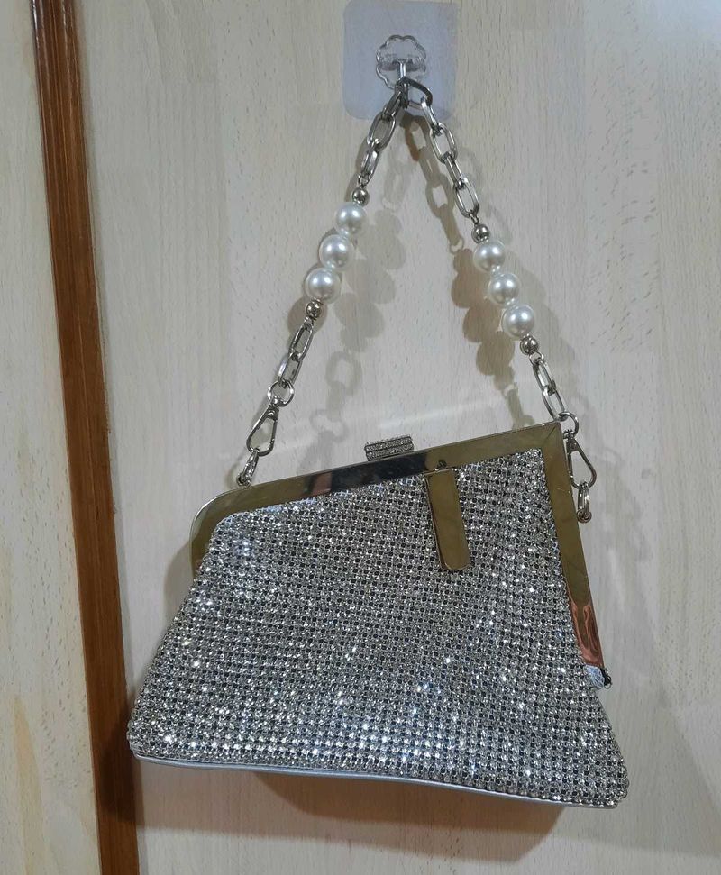 Sparkling Rhinestone Clutch Bag with Pearl Strap