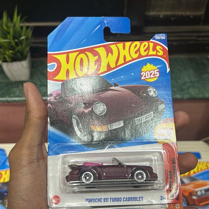 Hot Wheels Porsche 911 Turbo P Case 2025