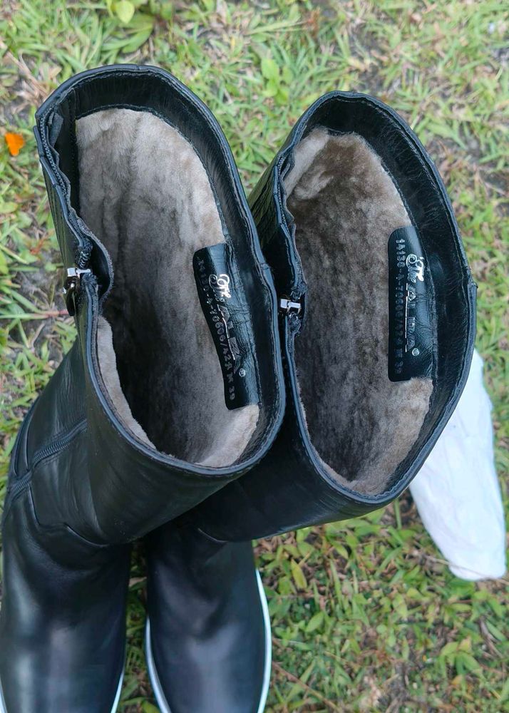 Black Fur Lined Leather Boots