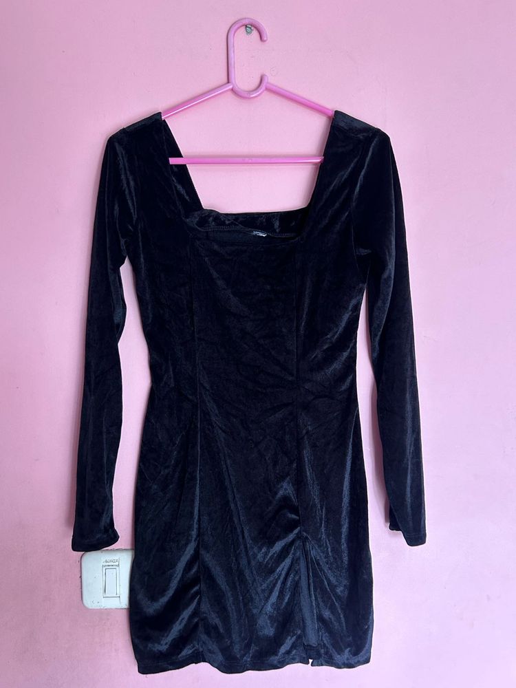 Elegant Black Velvet Mini Dress