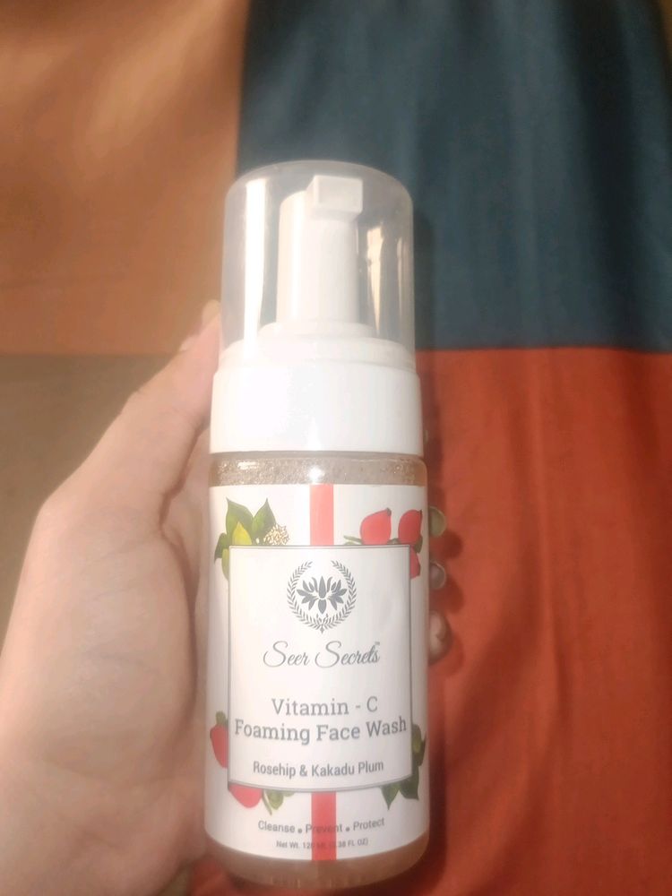 Seer Secrets Vitamin -C Foaming Face Wash