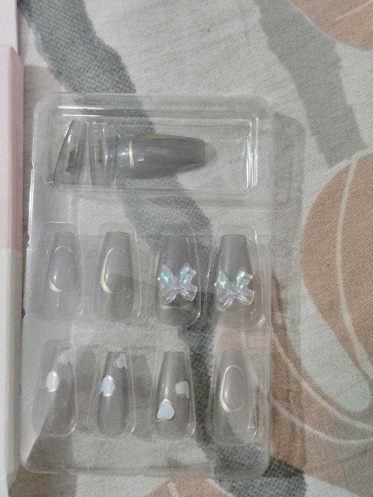 Chic Gray Press-On Nails with bow Design