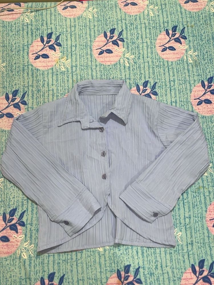 Croped Button-Up Shirt