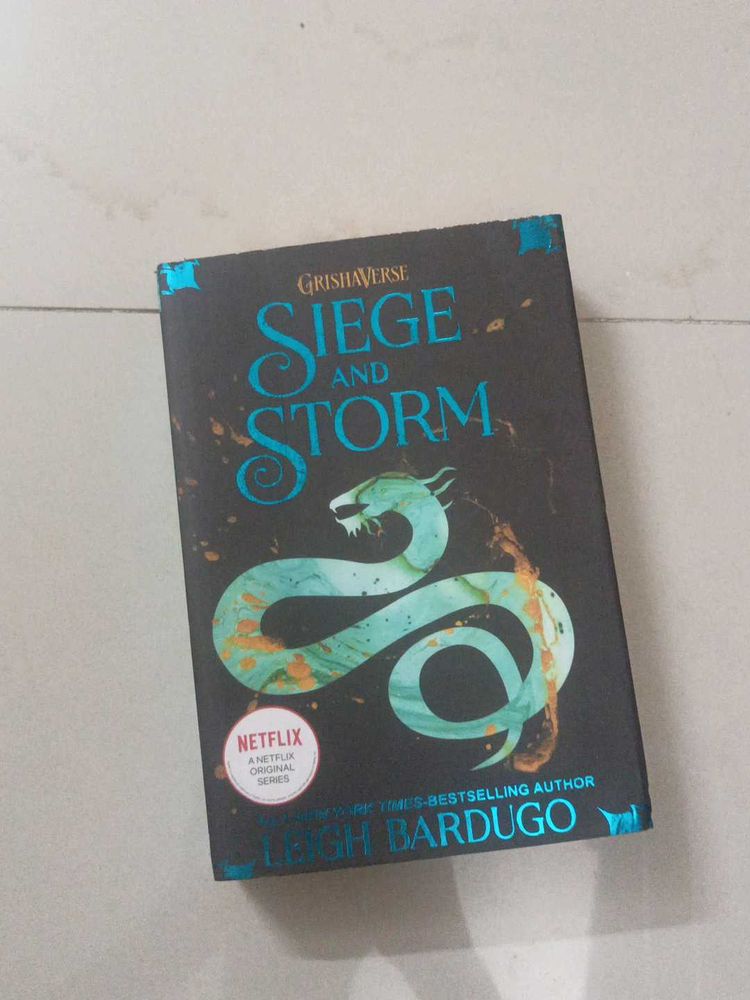 Siege and Storm (Grishaverse Book 2) - Leigh Bardu