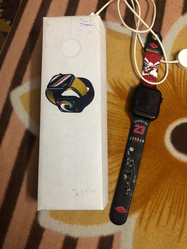 Apple Series 7 With Starap And Charger