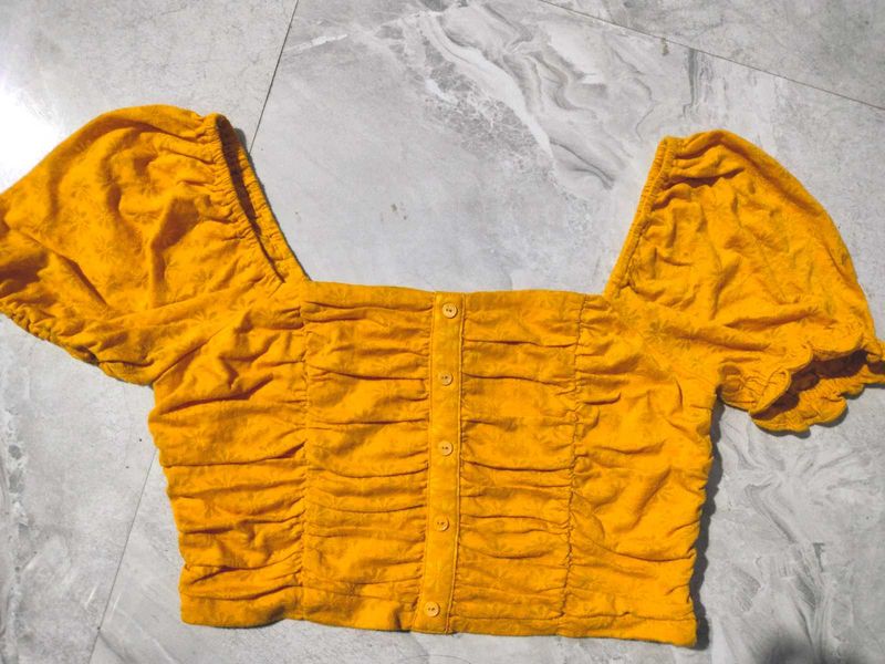 Women's yellow floral print crop top