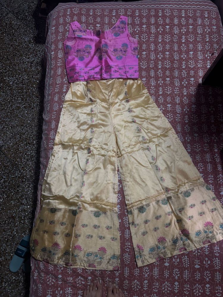 Stunning Ethnic Kurta Set