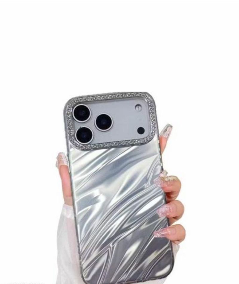 New iPhone 17 pro Sparkly  Case with gem