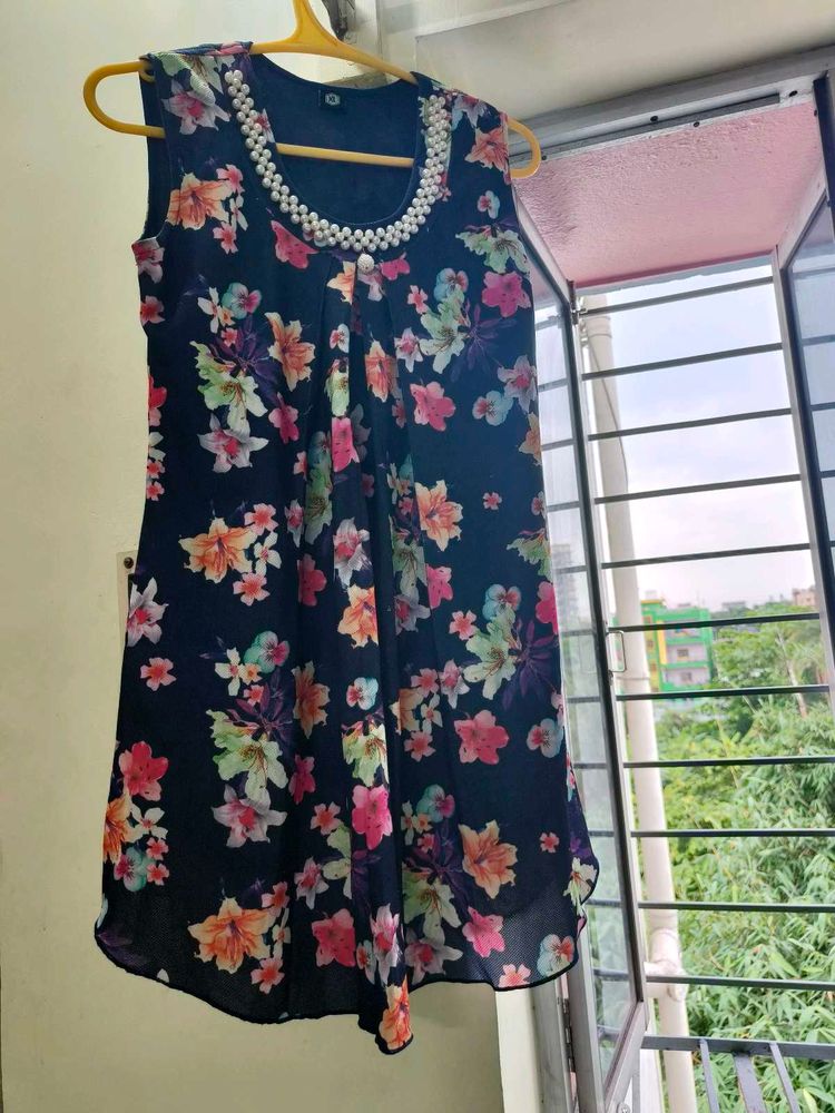 Floral Print Sleeveless Kurta