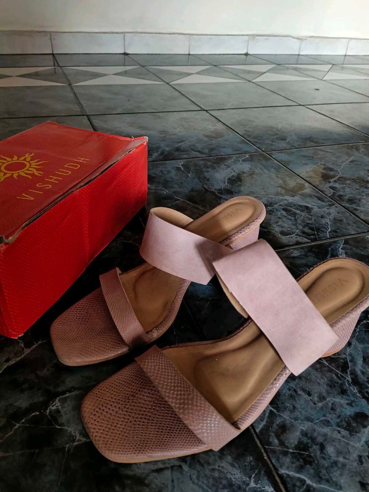Vishudh Mauve Heeled Sandals