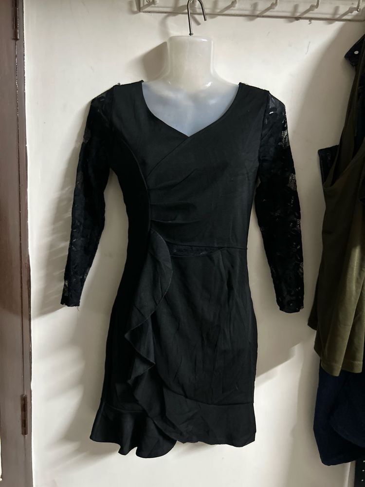 Chic Black Lace Sleeve Wrap Dress