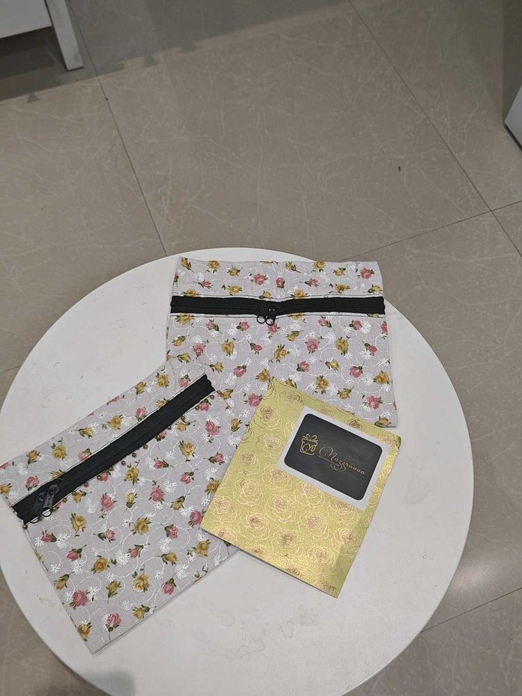 Floral Print Zipper Pouches (Set of 2)