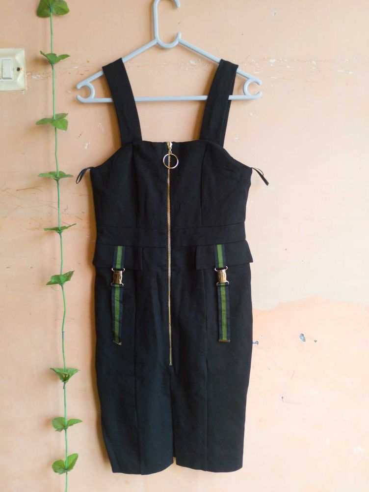 ❤️Size S to L Black Jumper Dress with Zipper Detai